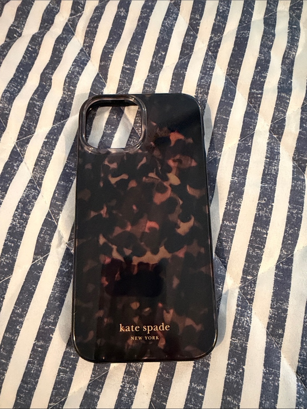 kate spade Tortoise Pattern Phone Case in Black and Brown